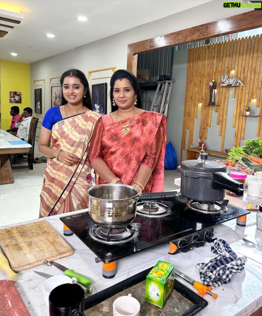 Akshaya Kandamuthan Instagram - Aahakalyanam spot clicking ❤️❤️❤️ @akshaya_kandamuthanoffi #reels #picoftheday #vijaytvserial #aahakalyanam❤ #shooting #actress