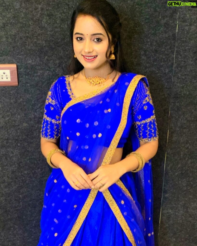 Akshaya Kandamuthan Instagram - Beautiful blue dress 💙 @visha_boutique_