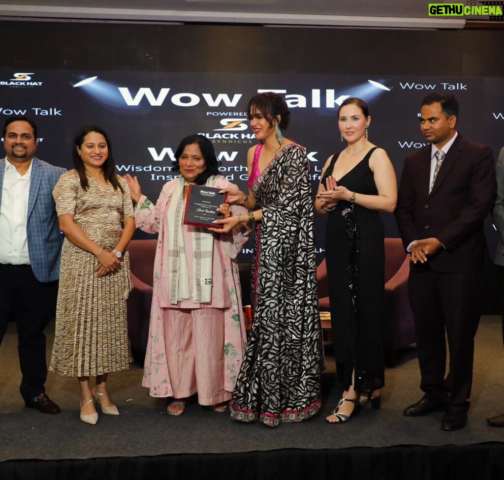 Akshitaa Agnihotri Instagram - @wowtalk.in awards celebrity guest my daughter @akshitaa.agnihotri in Delhi @holidayinn