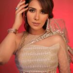 Akshitaa Agnihotri Instagram - Shine Thro Your Sun-kissed Look✨✨🫠 Muse:- @akshitaa.agnihotri Makeup & Hair: @ojasrajani Outfit: @mireyasanya Jewellery: @malkishjewels Photography: @lsd.photography.official #AkshitaaAgnihotri #actress #actress #ojasrajani #ojasrajaniacademy #makeup #makeupnhair #makeupartist #viral #viralpost #explore #explorepage #fyp #bridaljewellery #daimonds