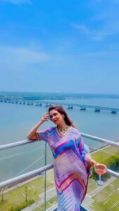 Akshitaa Agnihotri Instagram - @grandhyattkochi Vlog Rooftop view🤩✨✨🙂‍↔️ Wearing @sangeetakrishnani_fashion Jewellery @sorayajewels.in Shot by @calypsoweddingstudio Conceptualised by @lovell.prabhu Produced by @karanthakkar1 #luxurytravel #vacation #instatravel #beautifulhotels #beautifuldestinations #luxuryresort #wanderlust #kerala #kochi #akshitaaagnihotri #wanderer #unwind #staycation