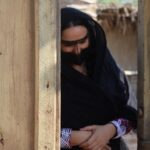 Alaa Shakir Instagram - بين الباب الاول والثاني بين #أم_هارون و #البوم أبواب من عبق التاريخ بس ليش اغمض عيني عند الباب وهم يجهزون للمشهد هذا سر 😂#الاء_شاكر