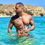 Alain Rocben Instagram - Hotter than your ex, better than your next 🤣👊🏽 #instagram #mensfashion #like #hotman #male #fashion #man #boy #fit #boys #picoftheday #fitnessmotivation #photooftheday #malephotography #shirtlessguys #muscles #daddy #indianmen #sexyman #handsomemen #cute #pride #sixpack #body #bhfyp #alainrocben