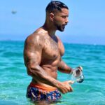 Alain Rocben Instagram - Hotter than your ex, better than your next 🤣👊🏽 #instagram #mensfashion #like #hotman #male #fashion #man #boy #fit #boys #picoftheday #fitnessmotivation #photooftheday #malephotography #shirtlessguys #muscles #daddy #indianmen #sexyman #handsomemen #cute #pride #sixpack #body #bhfyp #alainrocben