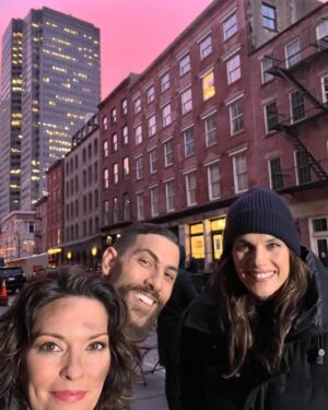 Alana de la Garza Instagram - Lucky Me ☺️ @fbicbs #fbi @zeekozaki @mperegrym