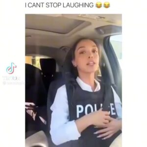 Alanna Ubach Instagram - 🤣🤣🤣🤣🤣🤣HAPPY TUESDAY! Xo