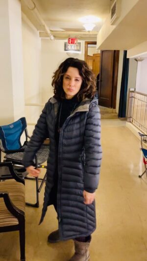Alanna Ubach Instagram - Have you ever seen a horror movie in VR? Watch Eli Roth’s Be Mine: A VR Valentine’s Slasher on Meta Horizon Worlds, Facebook, and Instagram on 02/10 @ 7pm PST. RSVP using link in bio. 💘