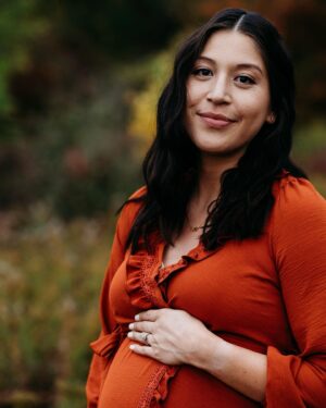 Alaqua Cox Instagram - So excited to be bringing this little pumpkin into the world in just a few days!🧡 I can’t wait to finally hold you in my arms🥹