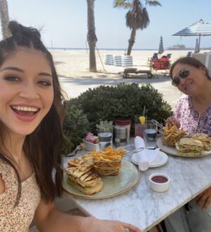 Alaqua Cox Instagram - love you mom💐💕