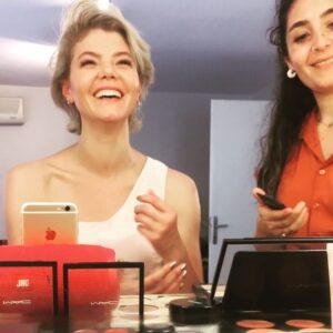 Alara Bozbey Instagram - @ahu.aydemir hiç susmadım yalnız 😄