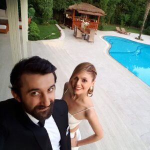 Alara Bozbey Instagram - Dolunay 🦋🌕