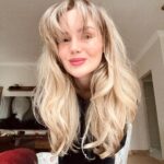 Alara Turan Instagram - Dumpy dump in february 🌼