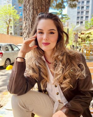Alara Turan Instagram - 🌤️
