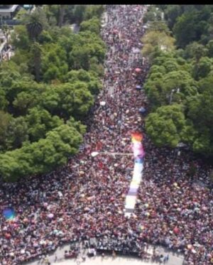 Alejandra Avalos Instagram - Celebrando el PRIDE 2023 Estrenando "Cae la Noche" de @aleavalosr  y @covablonds ,  defendiendo los derechos de la comunidad LGBTTTIQA   de igualdad, respeto , libertad y amor Feliz PRIDE @cdmx_oficial @gay.pridecdmx @pride @gaypridecdmxofficial @gaypridemexico @cdmx_oficial @marchalgbtcdmx @cdmx