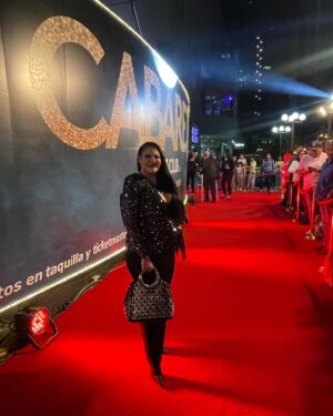 Alejandra Avalos Instagram - CABARET Maybe This Time.... estreno Alfombra Roja