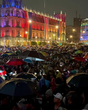 Alejandra Avalos Instagram - Celebrando el PRIDE 2023 Estrenando "Cae la Noche" de @aleavalosr  y @covablonds ,  defendiendo los derechos de la comunidad LGBTTTIQA   de igualdad, respeto , libertad y amor Feliz PRIDE @cdmx_oficial @gay.pridecdmx @pride @gaypridecdmxofficial @gaypridemexico @cdmx_oficial @marchalgbtcdmx @cdmx