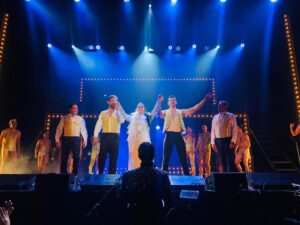 Alejandra Avalos Instagram - Gracias @twistedbroadwaymx por la invitación especial  a participar con Maybe this time - Cabaret - Tal Vez Ahora  con grandes invitados @pedritosolaps  @victornoriega , #RubénLara, #JulioManino , @alejandraleytv #javieresponda y grandes invitados especiales además del extraordinario público que con sus cariñosos aplausos y vítores que nos acompañaron éste sábado 22 en el @teatrosilviapinal GRACIAS !