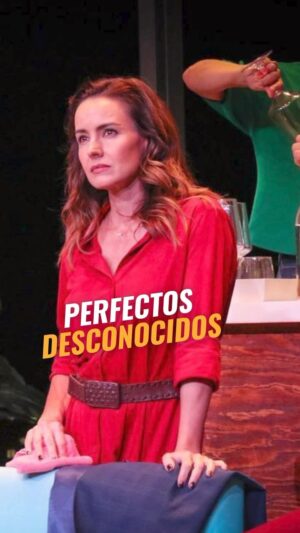 Alejandra Barros Instagram - Desde hace 26 años @alealebarros ha contado historias que nos mantienen al filo de la butaca y por eso hoy reconocemos su trayectoria en #EscapeRoom 🔥.

¡Gracias por tantas risas 🎈!
.
.
.
.
.
#AlejandraBarros #alebarros #teatro #elañoproximoalamismahora #amordoloryloquetraíapuesto #closer #chicascatolicas #perfectosdesconocidos #noerestusoyyo #nituyonimía #matandocabos #mejoresquegabrielanosemuera #elviajedelanona #huracan #locuradeamor #mariabelen #cuentodenavidad #clase406 #marianadelanoche #laverdadoculta #yoamoajuanquerendon #almadehierro #lasombradelpasado #aquenomedejas #paravolveraamar #nadiecomotu