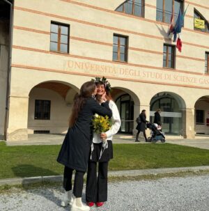Alessandra Ferri Instagram - Congratulations to my beautiful Emma. What a great day 💫🥂. I wish for you a beautiful life filled with joy , love and fulfillment and lots of laughter. @_emmaumeravigliau_ _ @unisg_official