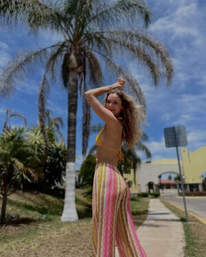 Alex-Anne Aubé-Kubel Instagram - ☀️