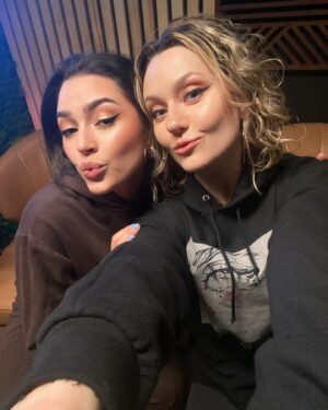 Alex Steele Instagram - Steeling stories (& hearts) #kawaii