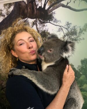 Alex Kingston Instagram - Had the most amazing experience at the Cleland Wildlife park ….. communing with the animals in a gorgeous botanical garden setting .
Thank you Shelley and team for the work you do to keep these unique creatures healthy and safe from harm .