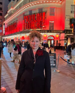 Alex Kingston Instagram - Had the most fab time at Moulin Rouge tonight!! How wonderful life is, come what may, it won’t be a bad romance….Go see it and live like tomorrow doesn’t exist!! xx