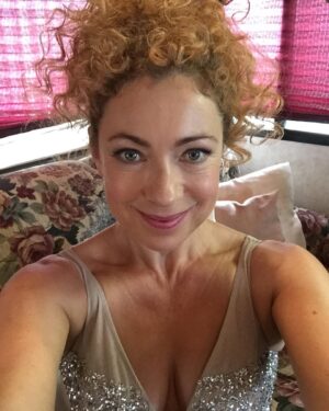 Alex Kingston Instagram - hello sweeties xx @doctorwho_bbca