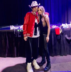 Alexa Nisenson Instagram - im still processing. still trying to find the words to describe this night. I am most definitely a better human bc of it and bc of this angel @jadenhossler • forever an inspiration and motivation and just the sweetest most precious person • my whole heart ♥️🖤🫶♥️🖤🫶(and thank u sm shannon for everything! so grateful) #jxdn #ihopethisneverendstour