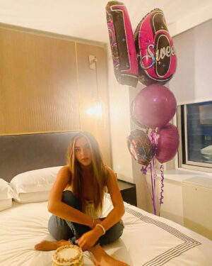 Alexa Nisenson Instagram - sweet • sixteen • in • nyc 🎂
