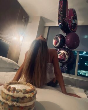 Alexa Nisenson Instagram - sweet • sixteen • in • nyc 🎂