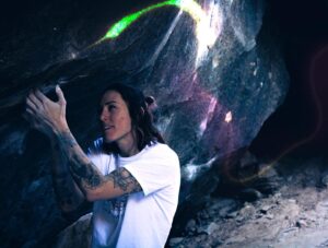 Alexandra Johnson Instagram - Blackout V13/8B. 📸 @melinacostanza 
Full send on YouTube. 📺
The 8🐝 undies yield yet again 🙃