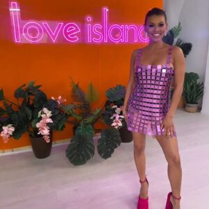 Alexandra Joner Instagram - Tusen tusen takk for alle hyggelige tilbakemeldingene på Love Island hittil 💜