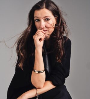 Alexandra Maria Lara Instagram - Happy 25th 🤍🎂🤍 @instylemagazine and thank you for the wonderful shooting @markusjans  @lynnsstyle @georgiostsiogkas @steffiwillmann @cartier and of course my beautiful colleagues