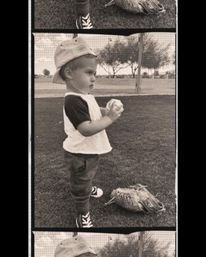 Alexandria DeBerry Instagram - 1st time seeing dad pitch in the good ol’ US of A 🇺🇸⚾️ 
#springtraining2024 @tylerbeede 💙❤️
