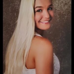 Alexis Arnold Instagram - My mom   my dad = me
#mom #dad #family #model #actress #producer #director #productionmanager #instagramreels #instalike #instagram #instagood  #actress #alexisarnold #alexisarnoldactress #alexisarnoldmodel