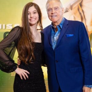Alexis Arnold Instagram - We went to see my friend Lee Majors in The Fall Guy. His cameo is the best scene in the movie! Make sure and stay until after the credits to see his scene. 3 of us are in his next movie Mission From Outer Space 2037. It's a fun SciFi movie Directed by @shawn_welling 
It is such a blessing to have an opportunity to be in a film with Lee. Congratulations @therealleemajors The Fall Guy was a great movie! Teenagers around the world are still your fans! 
#thefallguy #teenlife #teenactor #teenactress #teens #alexisarnoldactress #alexisarnold #alexisarnoldmodel #leemajors #therealleemajors #friends #actor #director #stunt #actionfilm #missionfromouterspace2037 #ryangosling #fun #wellingfilms