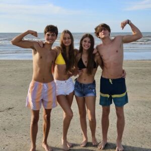 Alexis Arnold Instagram - I miss summer already. I love hanging at the beach with my best friends.

#friendship #friends #swimsuit #beach #coast #coastline #bestfriends #boyfriend #girlfriend #summer #imisssummeralready #models #actors #hotties #hot #hotmodel #hotguysofinsta #hotgirlsofinstagram #bikini #love #happiness #sunshine #beautiful #instalove #instagram #photography #fun