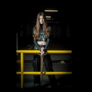 Alexis Arnold Instagram - Throwback Thursday to that time I worked with Heer Khan Photography. Her and her husband are such great photographers! Go checkout her work! #photographer #model #actress #sword #leather #dark #tough #fantasy #fantasyart #croptop #forever21 #longhair #underworld #vampire #vampireslayer #alexisarnold #alexisarnoldactress #alexisarnoldmodel