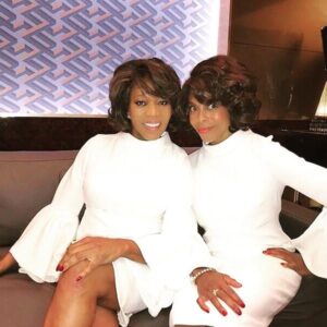 Alfre Woodard Instagram - So Grateful to have a fierce stunt double like @cherylinaction .
Come on Production, give the Sistahs their doubles! Beaucoup able brown bodies. #BlackStuntWomenExist    #BlackStuntDoublesExist
 #BlackStuntPerformersExist