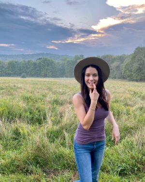 Ali Cobrin Instagram - One day I’ll get that perfect (✨candid✨) shot 📸