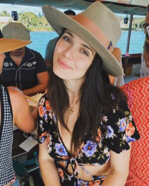 Ali Cobrin Instagram - Mentally, I’m still on a PonTiki cruise. 🌺⚓️🌸