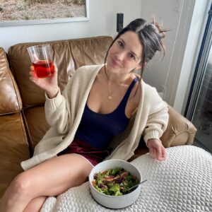 Ali Cobrin Instagram - I recently started eating @Sakaralife 3 days/week and have been thrilled with the delivery program. @Sakaralife offers delicious plant-rich, chef-crafted meals delivered to your door, fresh & ready to eat! The meals are organic, gluten-free, dairy free & non-GMO. I've noticed my digestion improve, I've shed a couple excess lb's and my energy is through the roof! 🤸🏻‍♀️ I'm always skeptical of meal programs because in my experience the food is usually just fair and the portions are small. Sakara's meals have been very filling, incredibly delicious & the sauces are to die for. I asked them to send me a bath size quantity of the chimichurri dressing from the bliss bowl and they said no. 🤷🏻‍♀️..strange. Anywho, feel free to ask me questions &/or try it out for yourself! ⚡️XOALICOBRIN will give you 20% off meal Programs, the 10-day Reset & Clean Boutique products.⚡️