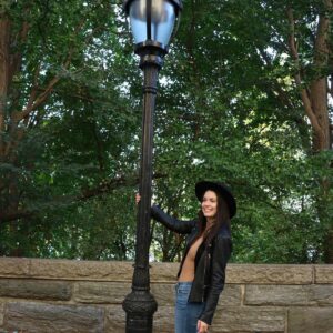 Ali Cobrin Instagram - Fall 🍃 before the leaves changed 🍂 

.
.
.
.
.
📸: the 1 & only @haleybond