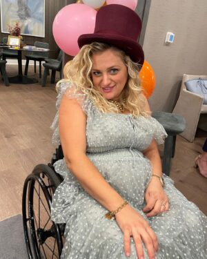 Ali Stroker Thumbnail - 9.7K Likes - Top Liked Instagram Posts and Photos