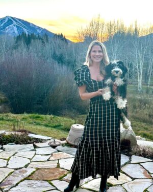 Ali Larter Instagram - How did you know to match my dress to my new puppy? Loving your gorgeous Sun Valley dress- Thank you! @katherineschwarzenegger @cleobella