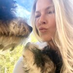 Ali Larter Instagram - Welcome home, Bootsy! One look at those feet and we thought she was already wearing her winter snow boots so… Bootsy it is, Betty Boop to me, and Booty to Vivienne. Hahaha- In a family with all Chiefs and no Braves, it took us a few days to figure out your name. One needed it to be funny, another cute, one wanted it named after candy, and the other for it to be deep. Who do you think won? No joke that puppies take a lot of time and patience, but they truly soften your heart. She is so playful and silly. Our hearts are full, sweet pea. ❤️🐶 ❤️
