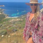 Ali Larter Instagram - Beach day with my loves!