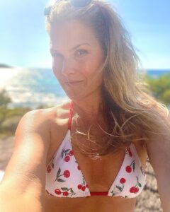 Ali Larter Instagram - Corsica!🍒
