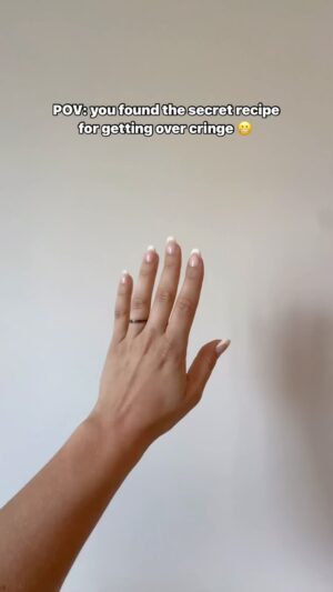 Ali Tate Cutler Instagram - It’s giving unhinged, but Brooklyn auntie is back with your pep talk 

@chillhouse nails 💅